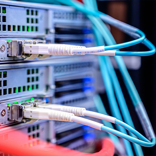 三星貼片電容代理告訴您在車載領(lǐng)域應(yīng)該注意些什么?